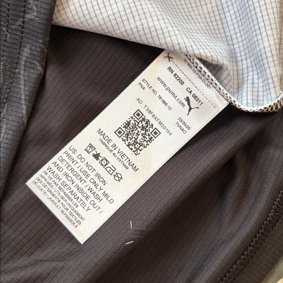 Puma Black and Yellow BVB 09 Graphic Tee size medium new tags - Picture 13 of 15